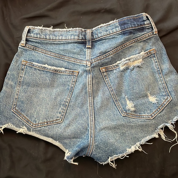 Abercrombie high rise mom shorts - Picture 3 of 3